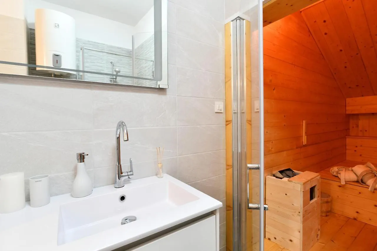 Apartment Rosenberger, Opatija Center With Parking